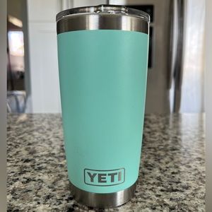 Yeti 20oz Rambler Tumbler with MagSlider Lid